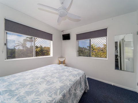 Quality Esplanade Apartment - Yamba Accommodation 3
