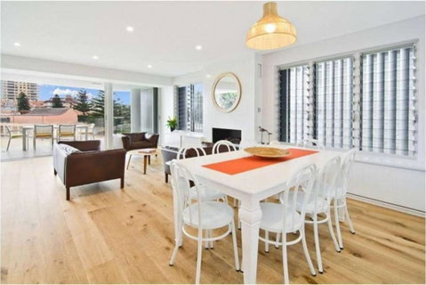 Queenscliff Penthouse - Beachfront - Yamba Accommodation 3