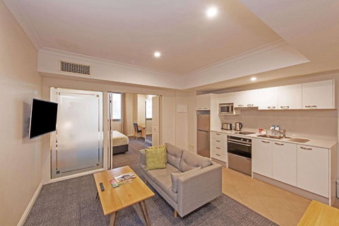 Quality Apartments Adelaide Central - Yamba Accommodation 0
