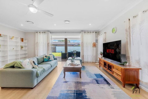Quiet And Warm 4 Bedrooms In Hornsby - Yamba Accommodation 0