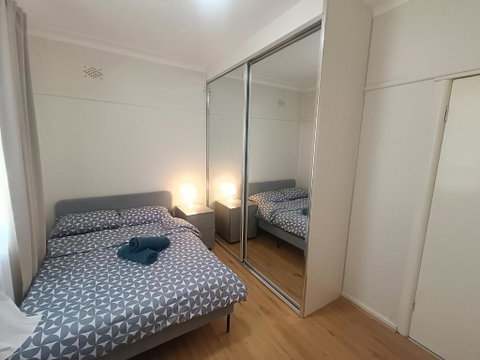 Quiet Room With Air Conditioning - E4 - Yamba Accommodation 1