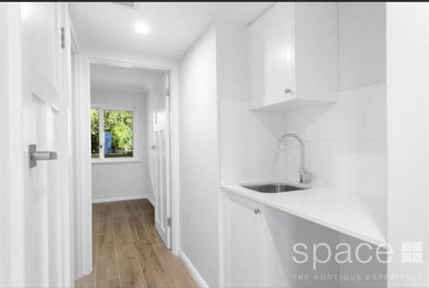 Quintessential Oceanview Apartment In Cottesloe - Yamba Accommodation 0