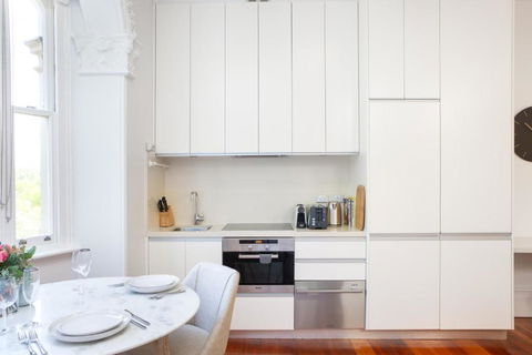 Ravenscourt S Studio Apartment Close To Everything - Yamba Accommodation 2