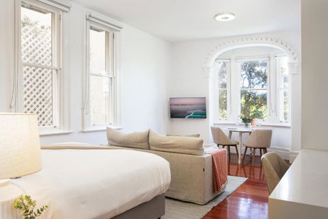 Ravenscourt S Studio Apartment Close To Everything - Yamba Accommodation 0