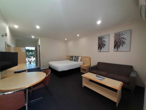 Red Bridge Motor Inn - Yamba Accommodation 0