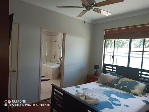 Quand0ng Valley Inn - The Hidden Waterfall Family Retreat - Yamba Accommodation 1