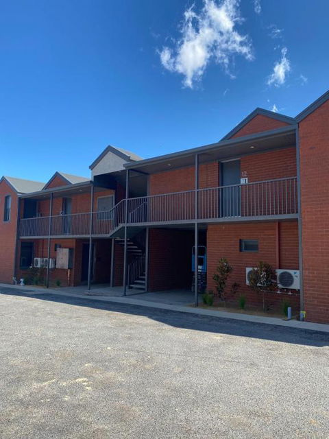 Railway Motel Myrtleford - Yamba Accommodation 0