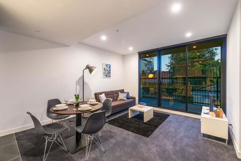 Astrina Box Hill 1 Bed Apartment - Yamba Accommodation 0