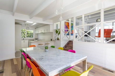 At Agnes Ave: Coastal Views - Yamba Accommodation 2