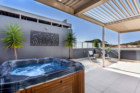 Aura 13 - Shoal Bay - Yamba Accommodation 0