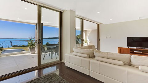 Aura Apartment With Spectacular Views! - Yamba Accommodation 0