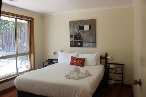 Australian Home Away @ Doncaster Anderson Creek 2 - Yamba Accommodation 2