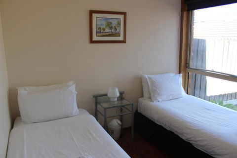 Australian Home Away @ Doncaster Anderson Creek 2 - Yamba Accommodation 3