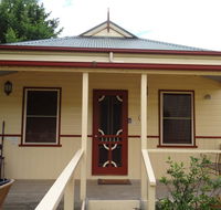 Autumn Affair Cottage 5 - Yamba Accommodation