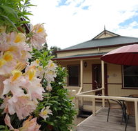 Autumn Affair Cottage 6 - Yamba Accommodation