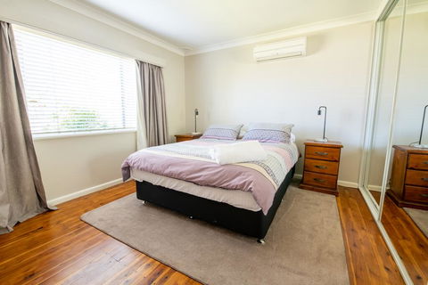 Autumn St - Trendy East Orange - Near CBD - Yamba Accommodation 1
