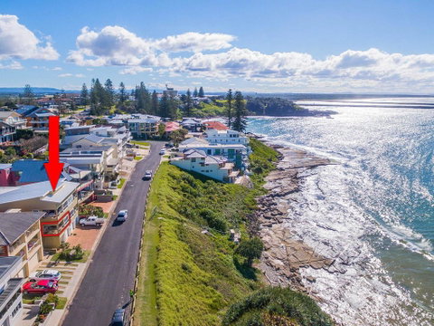 Avalon 1 - Overlooking Beautiful Convent Beach - Yamba Accommodation 1