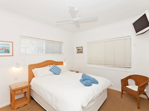 Avalon 2- Uninterrupted Views- Almost On The Beach! - Yamba Accommodation 2