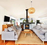 Ayana Beach House - Pet Friendly - Opposite Beach - Yamba Accommodation