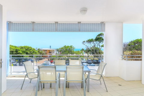 Azura Ocean View Holiday Apartment - Yamba Accommodation 2