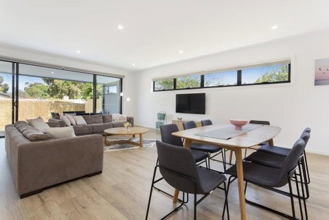 AZURE - ROSEBUD - Yamba Accommodation 1