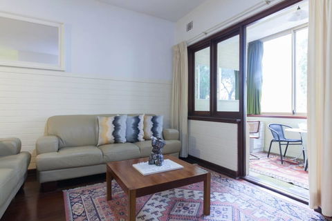 B2 Broadway Abode Close To Swan River, UWA & Hospitals - Yamba Accommodation 2