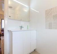 B7 Close to UWA Swan River Cafes and The New Children's Hospital - Yamba Accommodation