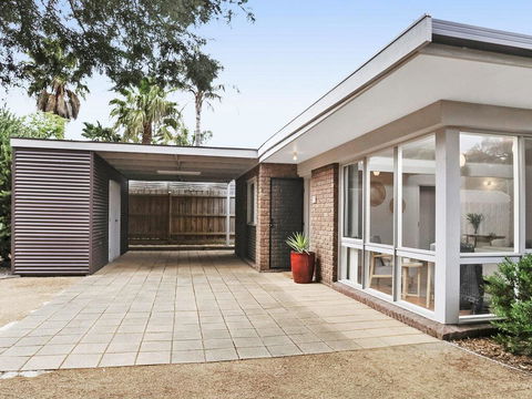 Backyard Bliss - Yamba Accommodation 0