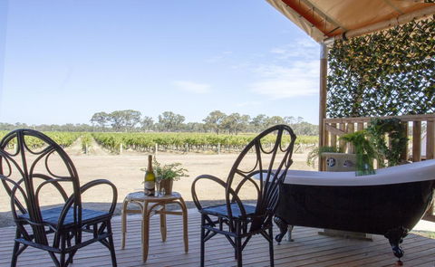 Balgownie Estate Winery Retreat & Restaurant - Yamba Accommodation 1