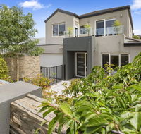 BANGALOW - MORNINGTON - Yamba Accommodation