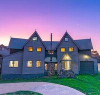 Banjo's Chalet alpine-getaways - Yamba Accommodation