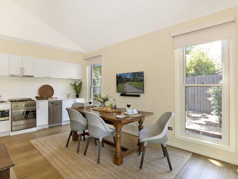 Banyula Annex - Stylish And Contemporary Retreat - Yamba Accommodation 2