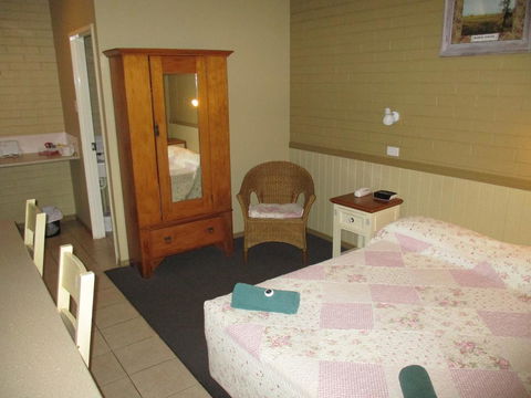 Barcaldine Country Motor Inn - Yamba Accommodation 1