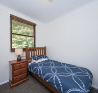 Barefoot Beach House 24 Essendene Road - Yamba Accommodation
