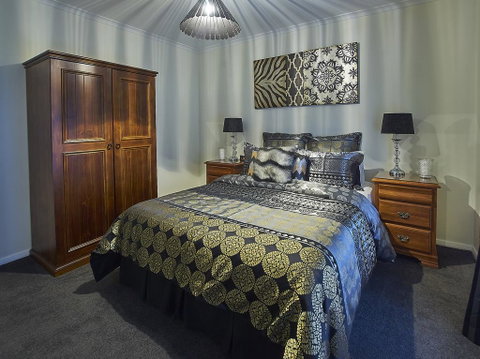 Barossa Elegance - Yamba Accommodation 1