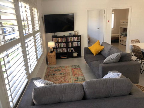 Bay Breeze Cottage - Yamba Accommodation 2