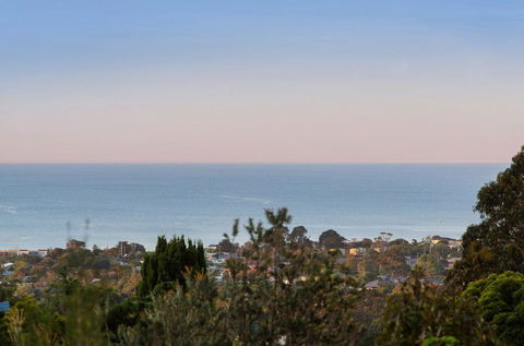 BAY VIEWS ON MANNA - DROMANA - Yamba Accommodation 3