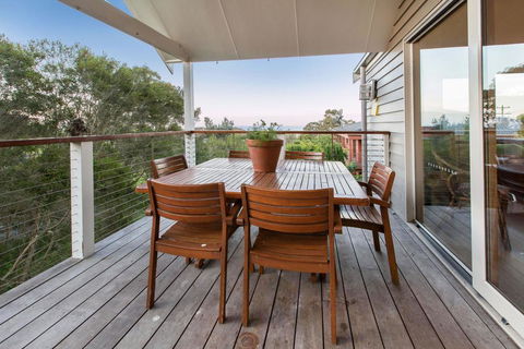 BAY VIEWS ON MANNA - DROMANA - Yamba Accommodation 2