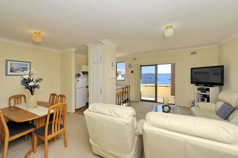 Bay Village, Unit 10/47 Shoal Bay Road - Yamba Accommodation 3