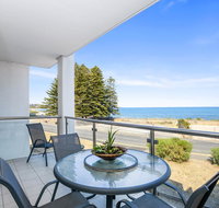 Bayline Beachfront Apartment no 4 - Yamba Accommodation