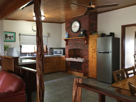 Bayview Boathouse - Yamba Accommodation 2