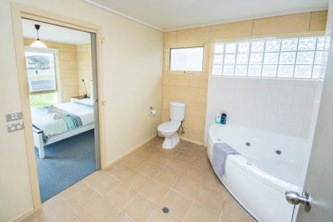 Bayview No 1 - Next To The Beach! - Yamba Accommodation 1