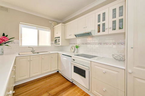 Bayview Towers, Unit 1/15 Victoria Parade - Yamba Accommodation 3