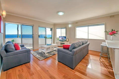 Bayview Towers, Unit 1/15 Victoria Parade - Yamba Accommodation 1