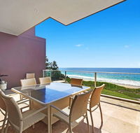 Beach and Ocean Front Penthouse with Wifi and Parking - Yamba Accommodation