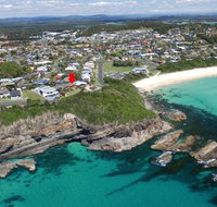 BEACH BREAK 34 CLIFF ROAD - Yamba Accommodation
