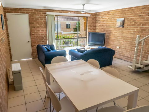 Beach Chalet 3 - Yamba Accommodation 0