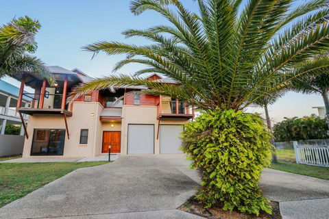 Beach Fansea - Yamba Accommodation 1