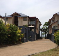 Beach House Apartment 1 - Yamba Accommodation