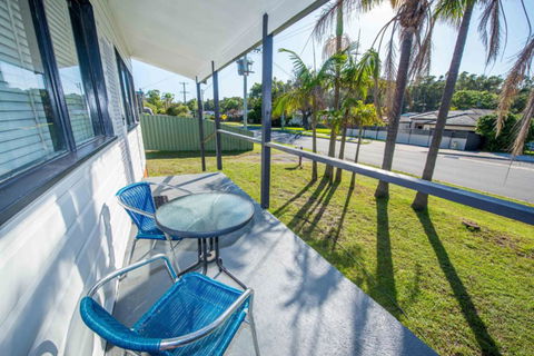 Beach House On James Patterson - Yamba Accommodation 3